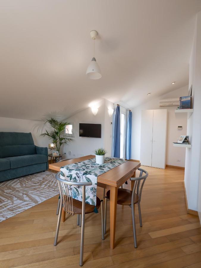 Appartamento Pesco "A Casa Felice" Pietra Ligure Exterior foto